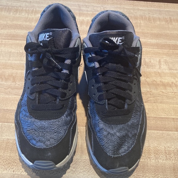 Nike Air Max Sneakers 5.5Y - Picture 2 of 10